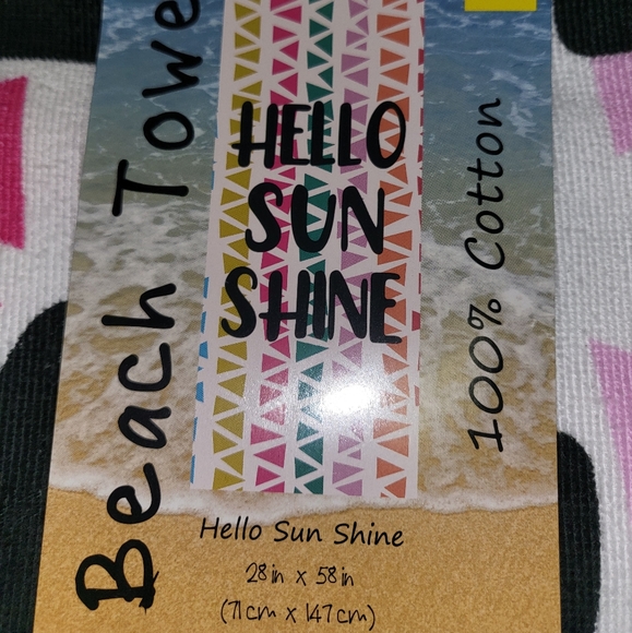 BEACH TOWELS BUNDLE - Picture 2 of 7